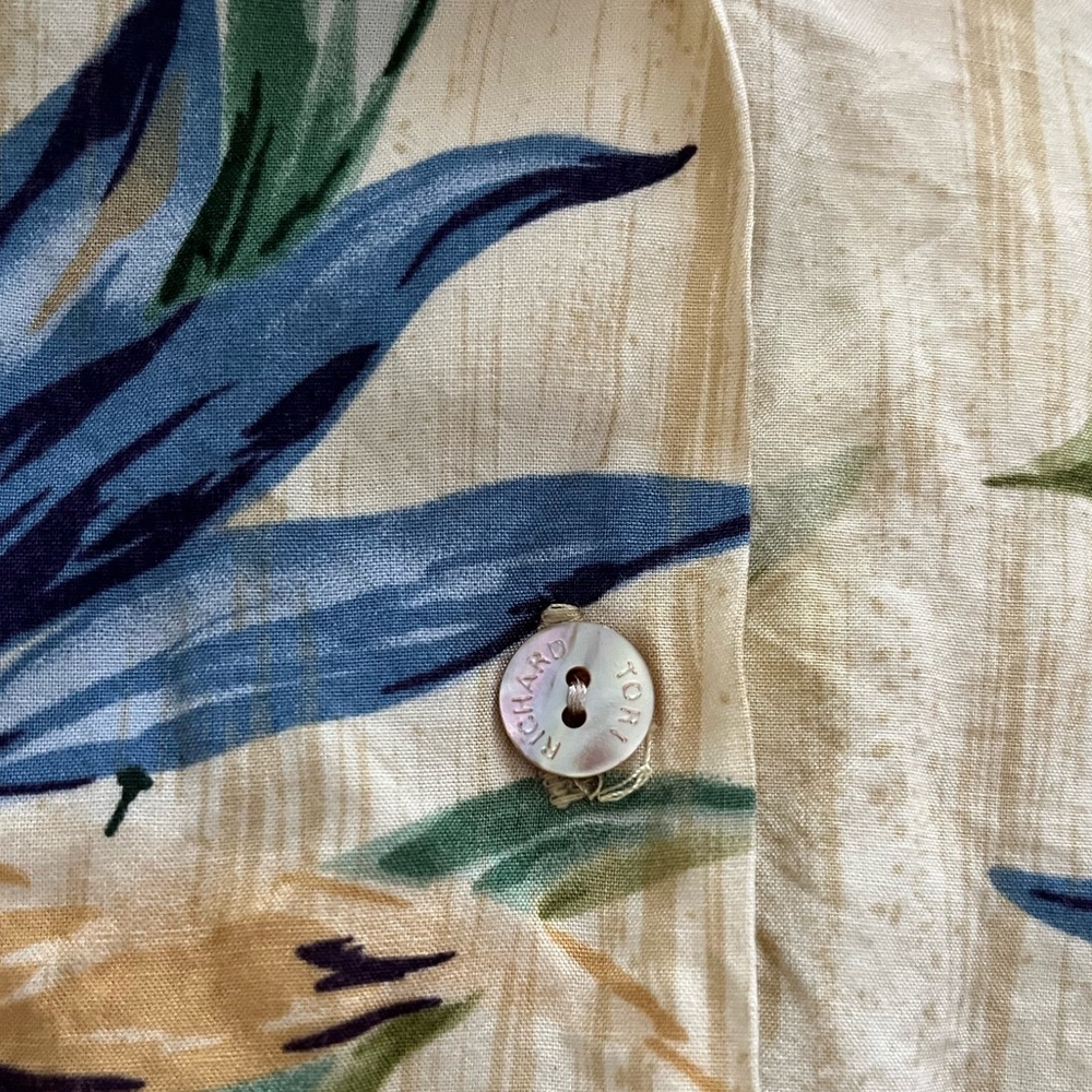 Vintage Tori Richard woman’s Hawaiian shirt 🌺 - Picture 3 of 6